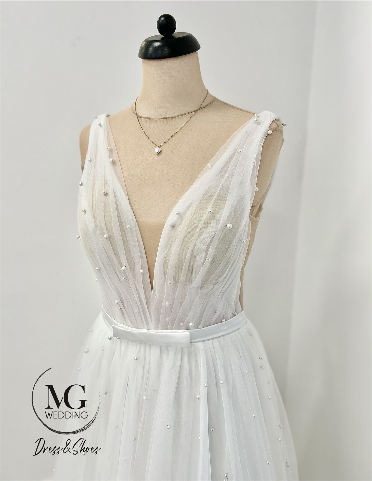 Pearl-Ivory Tüll Menyasszonyi Ruha - Image 4