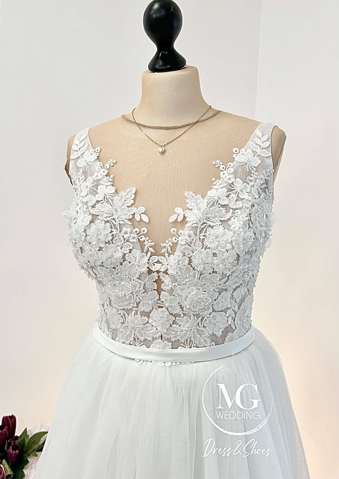 Csillogós Tüll Menyasszonyi Ruha - Image 3