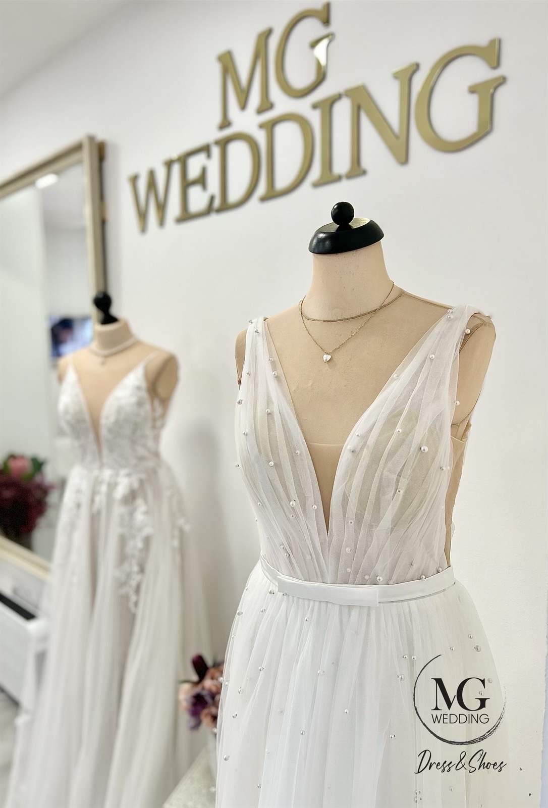 Pearl-Ivory Tüll Menyasszonyi Ruha - Image 2