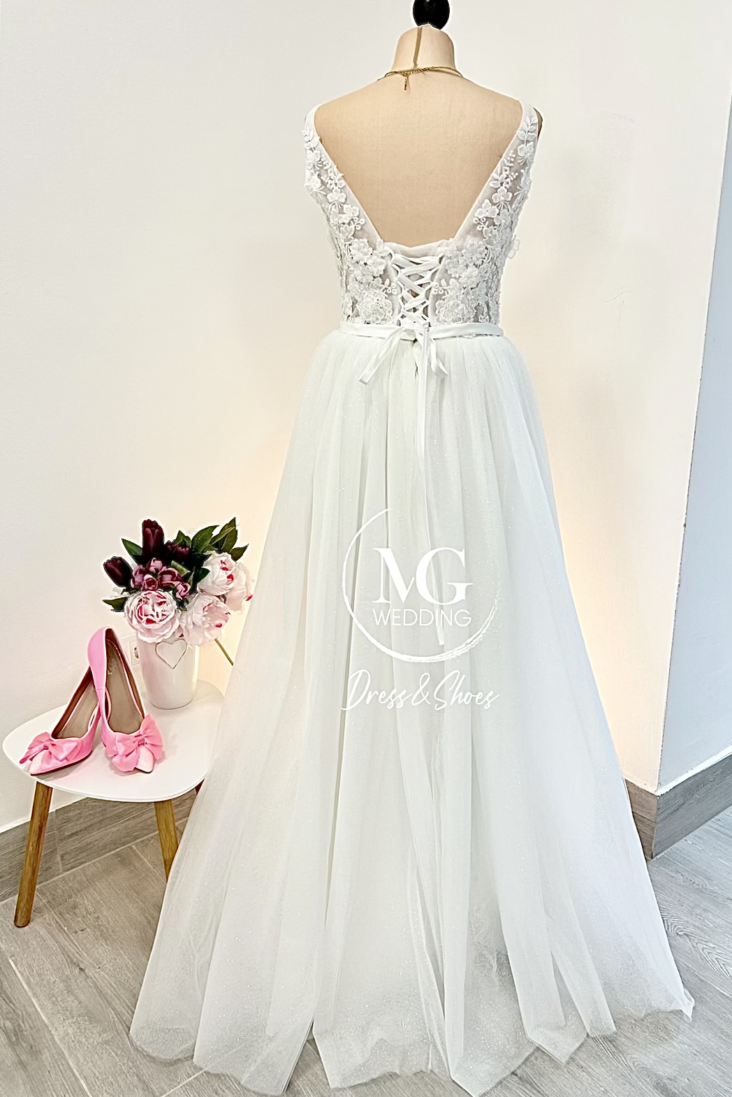 Csillogós Tüll Menyasszonyi Ruha - Image 4