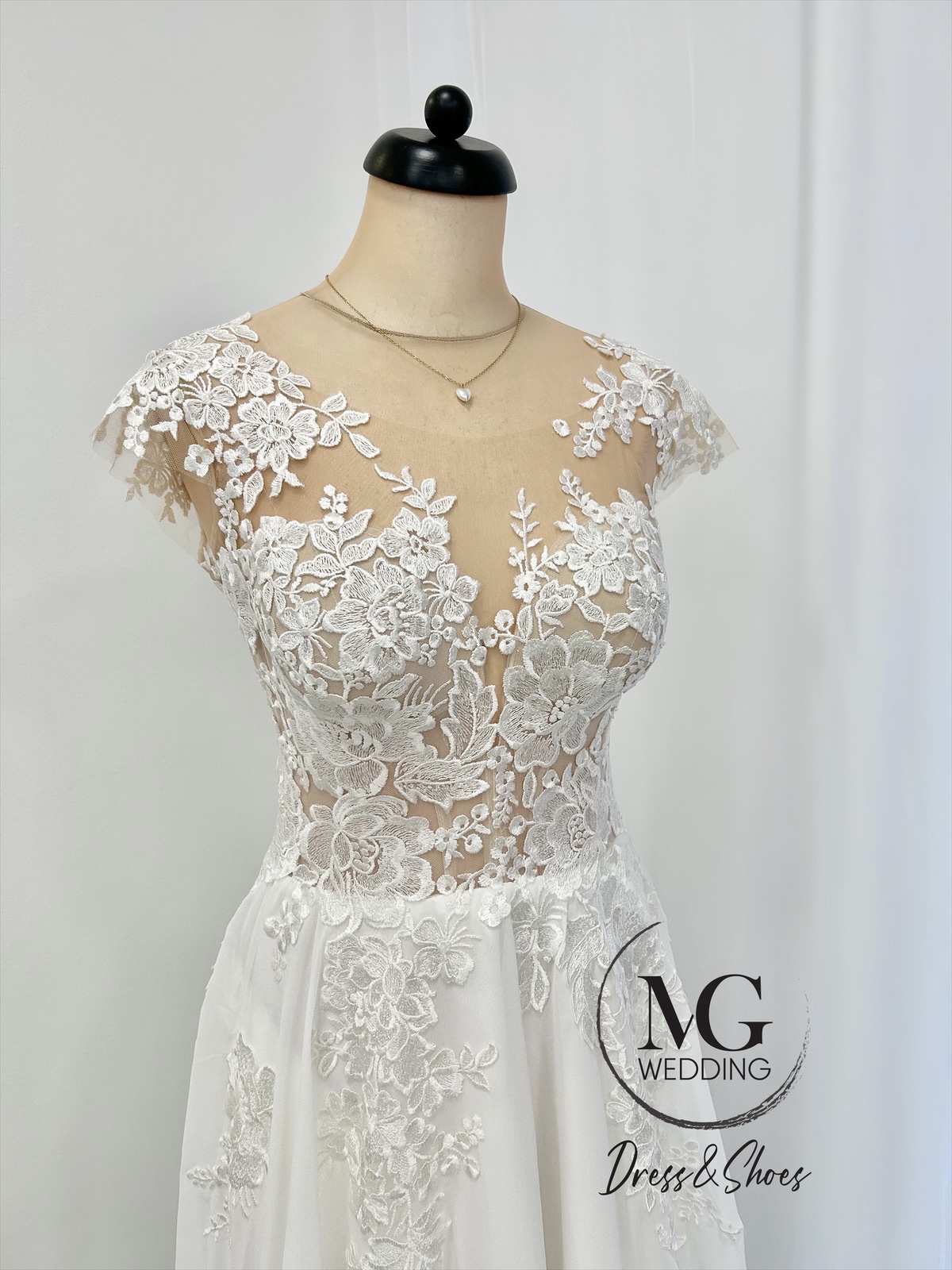 Krisztina Sifon Menyasszonyi Ruha Fűzős Hátú - Image 8