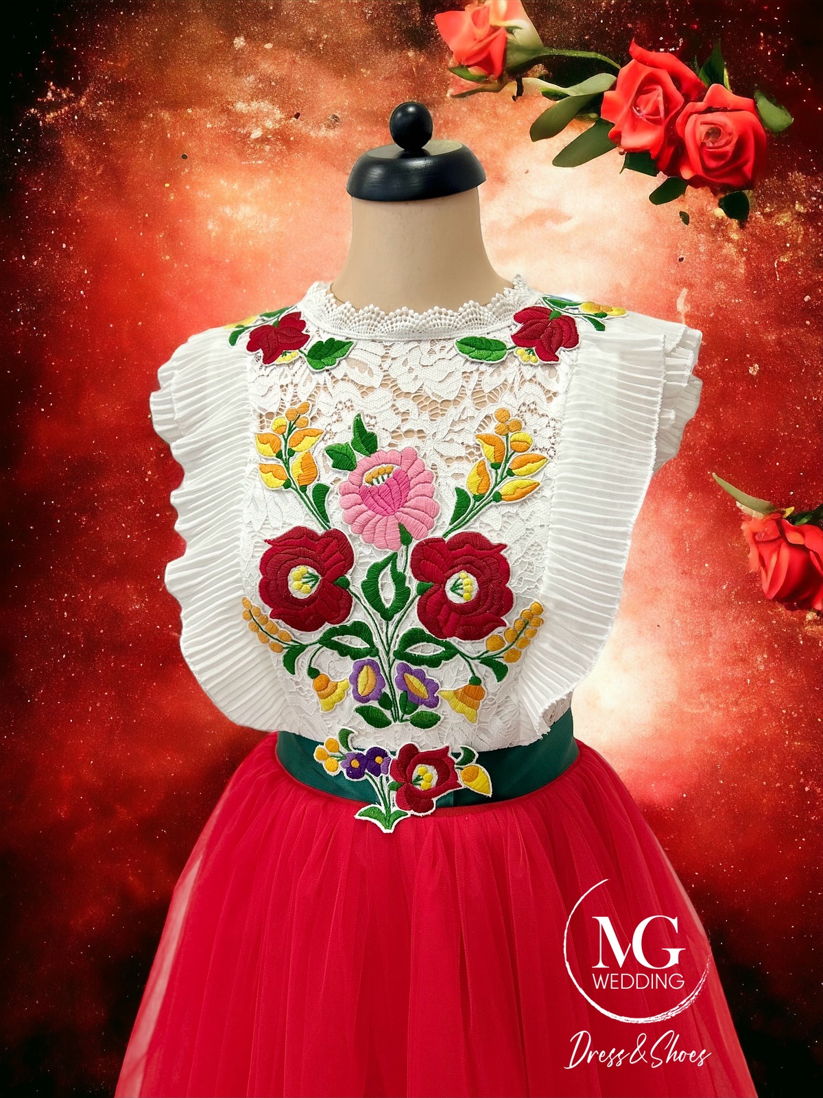 3 részes kézzel hímzett kalocsai mintás menyecskeruha - Image 3